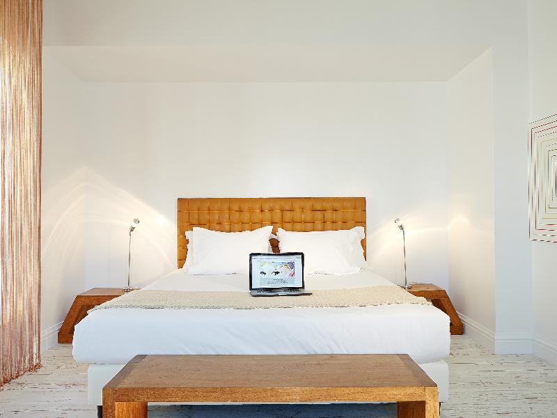 ATHENA, A Hotel to Live - Genel