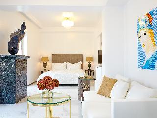 ATHENA, A Hotel to Live fotoÄŸrafÄ±