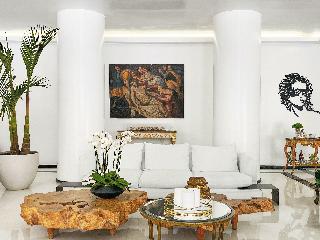 ATHENA, A Hotel to Live fotoÄŸrafÄ±