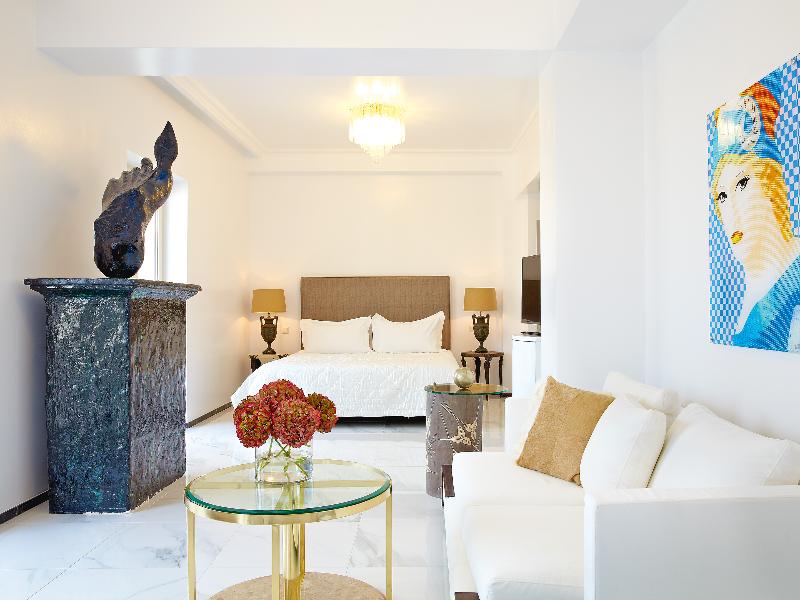 ATHENA, A Hotel to Live - Oda
