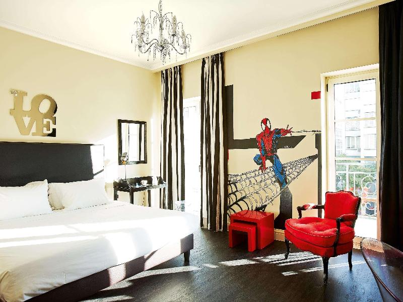 ATHENA, A Hotel to Live - Oda