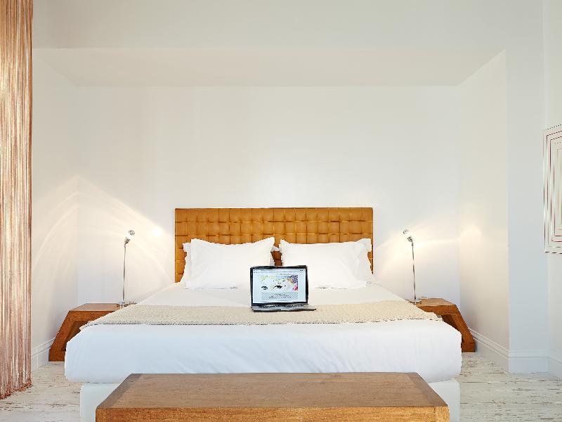 ATHENA, A Hotel to Live - Oda