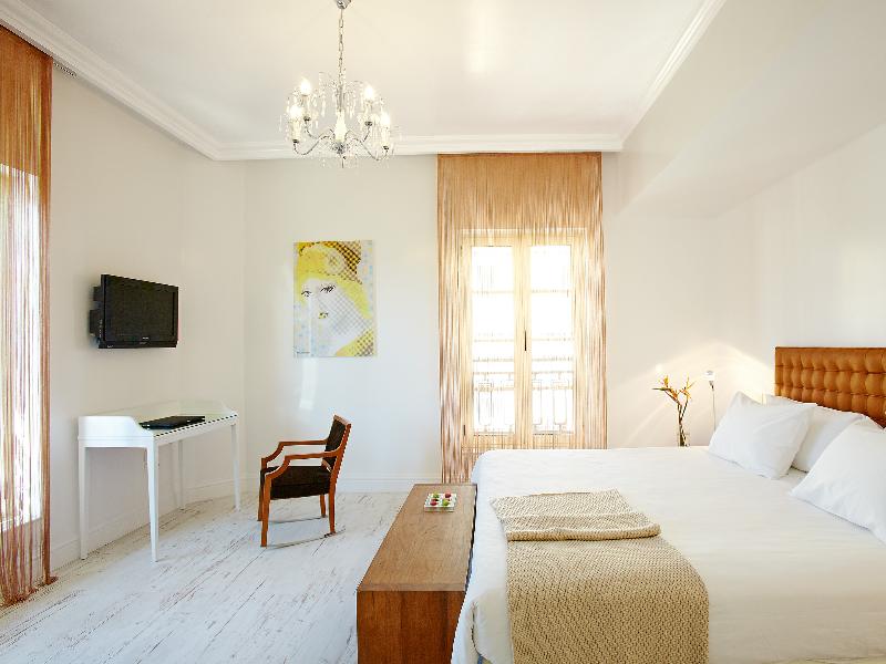 ATHENA, A Hotel to Live - Oda
