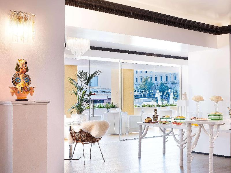 ATHENA, A Hotel to Live - Restoran