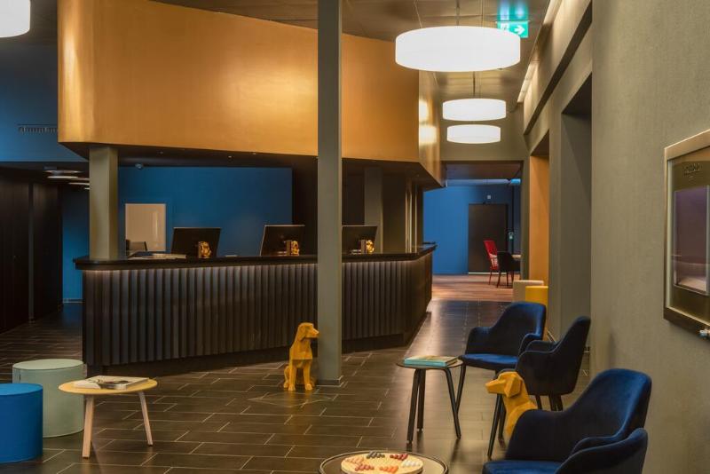 The Hey Hotel - Lobi