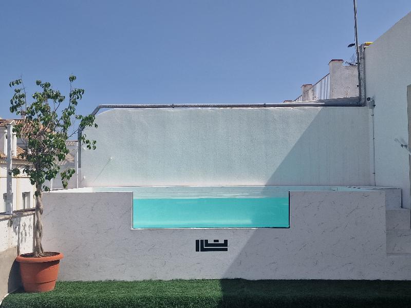 Hotel y Apartamentos Doña Lola - Havuz