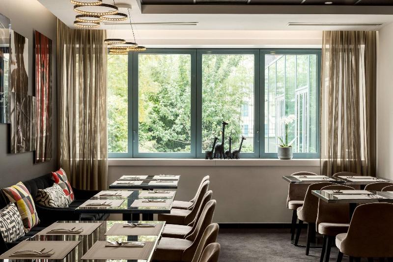 AC Paris Porte Maillot - Restoran