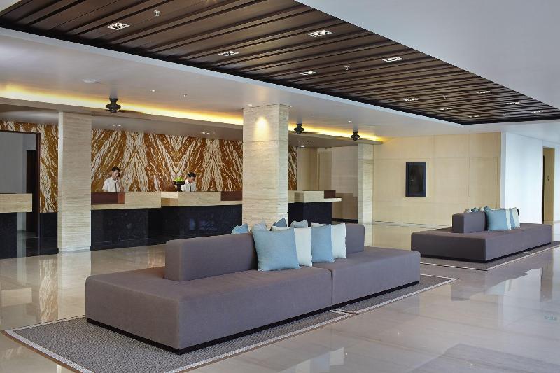 Courtyard Bali Seminyak Resort - Lobi