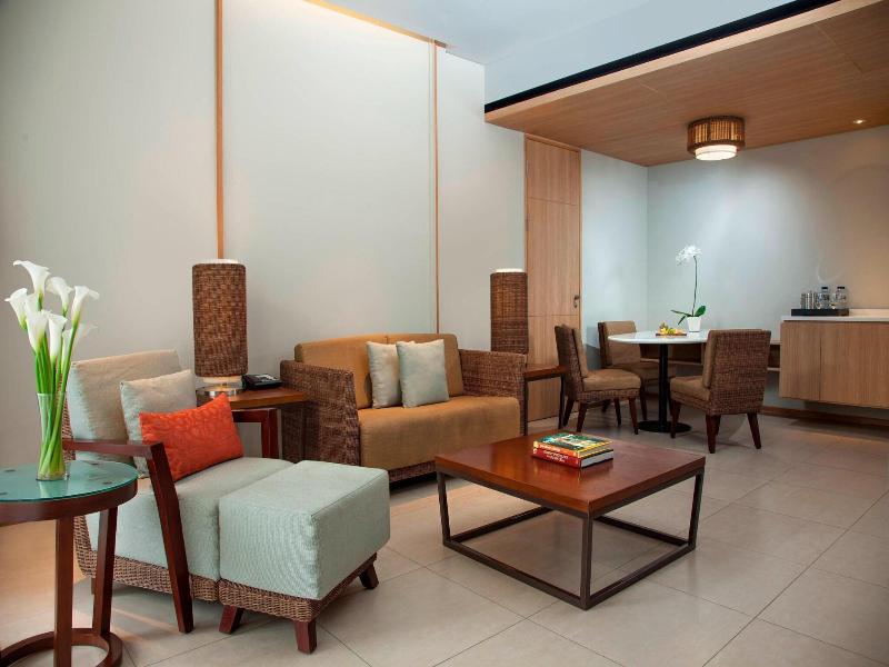 Courtyard Bali Seminyak Resort - Oda