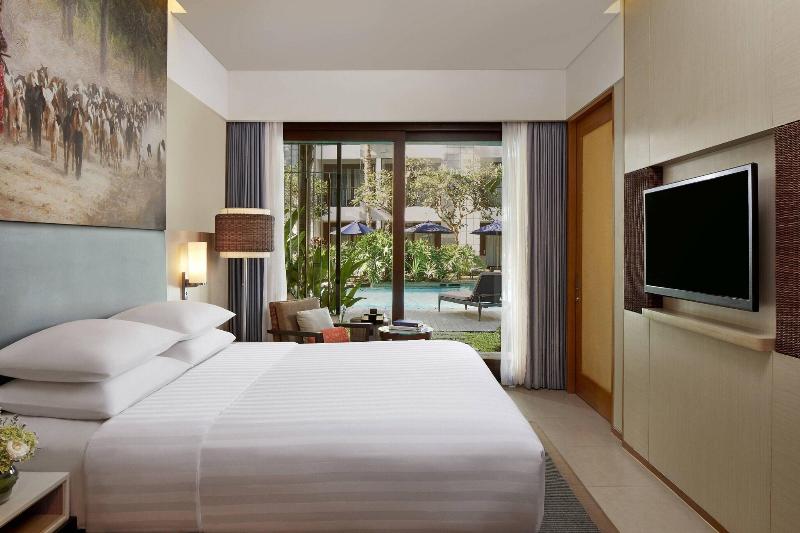 Courtyard Bali Seminyak Resort - Havuz