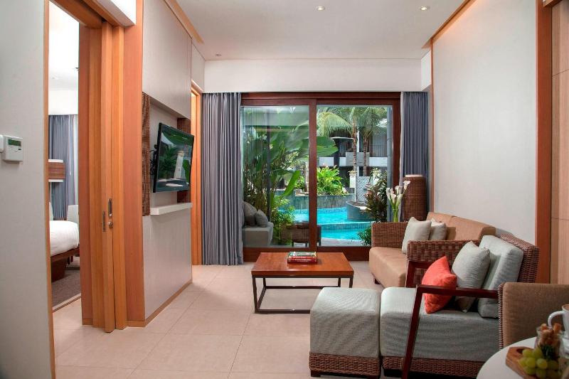 Courtyard Bali Seminyak Resort - Havuz