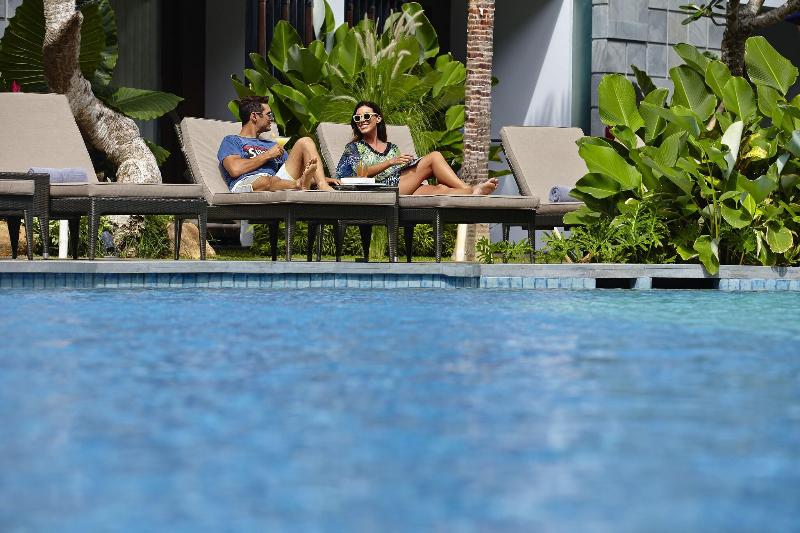 Courtyard Bali Seminyak Resort - Havuz