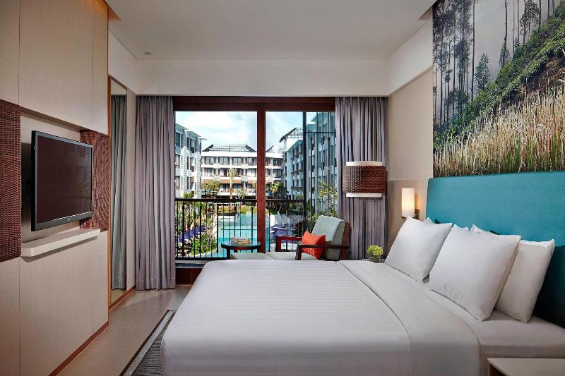 Courtyard Bali Seminyak Resort - Havuz