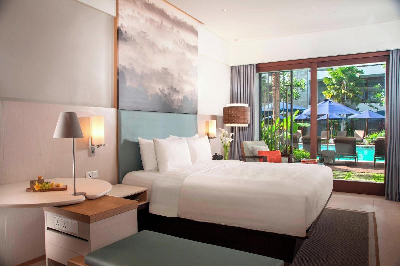 Courtyard Bali Seminyak Resort - Havuz