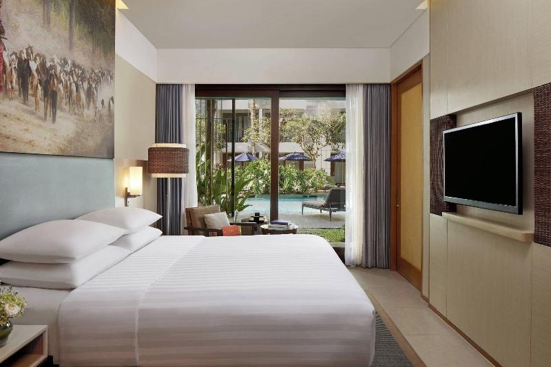 Courtyard Bali Seminyak Resort - Havuz