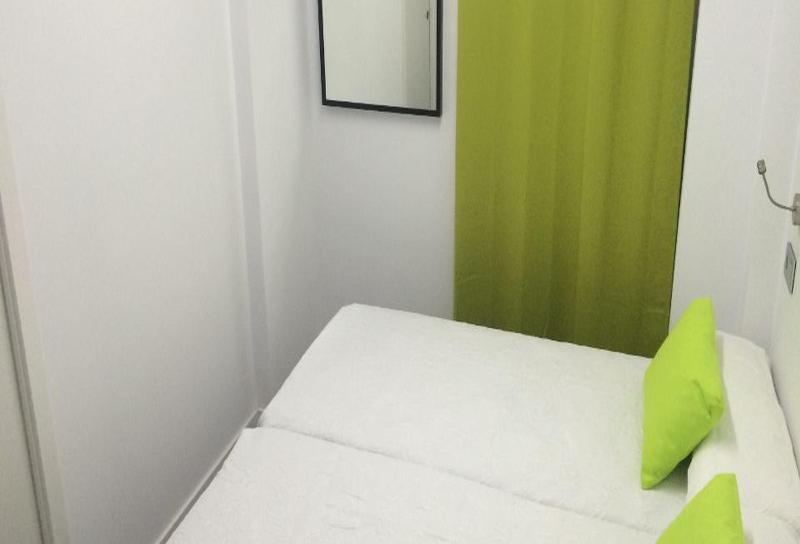 Chameleon Hostel Alicante - Oda