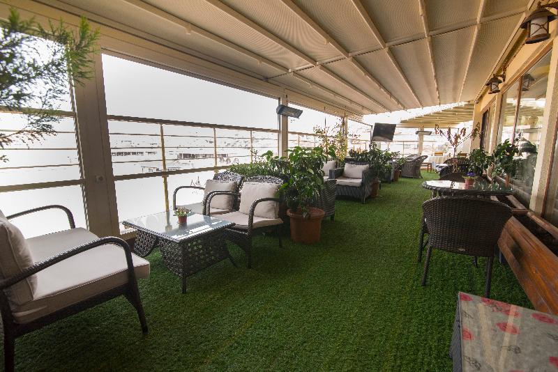 Midmar Hotel - Teras