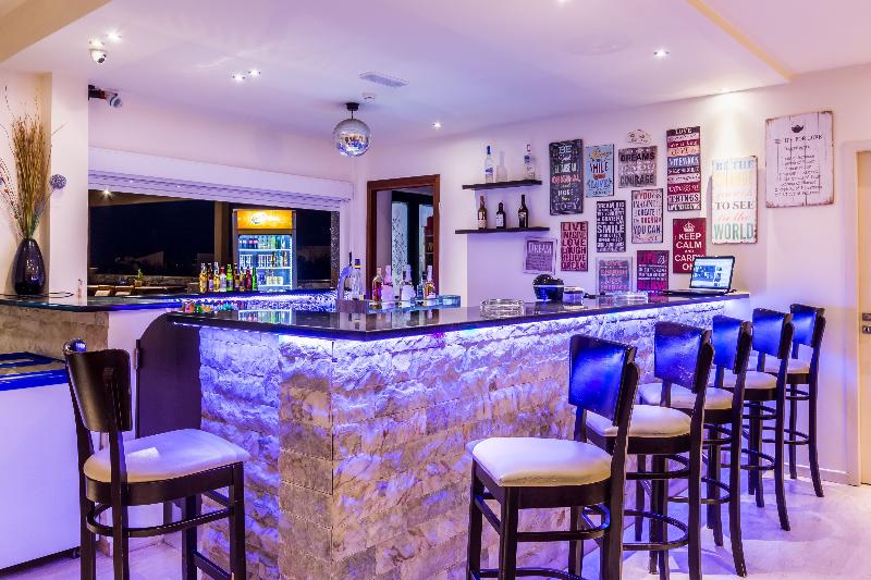 Dias Hotel & Apts - Bar