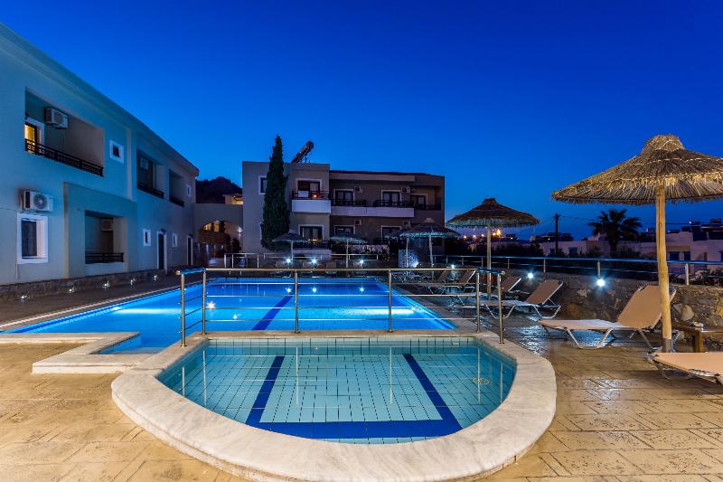 Dias Hotel & Apts - Havuz