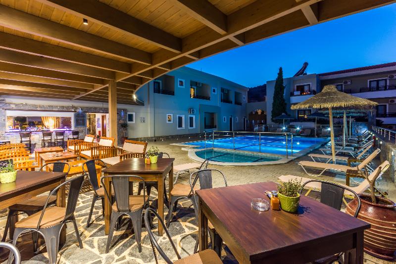 Dias Hotel & Apts - Havuz