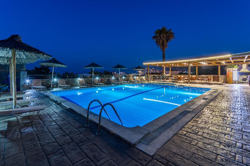 Dias Hotel & Apts - Havuz