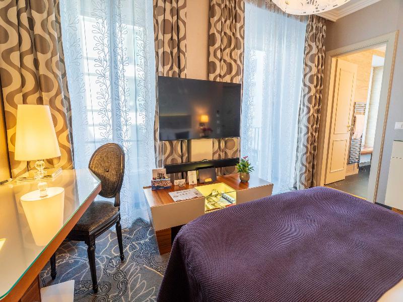 Hotel Schweizerhof Luzern - Oda