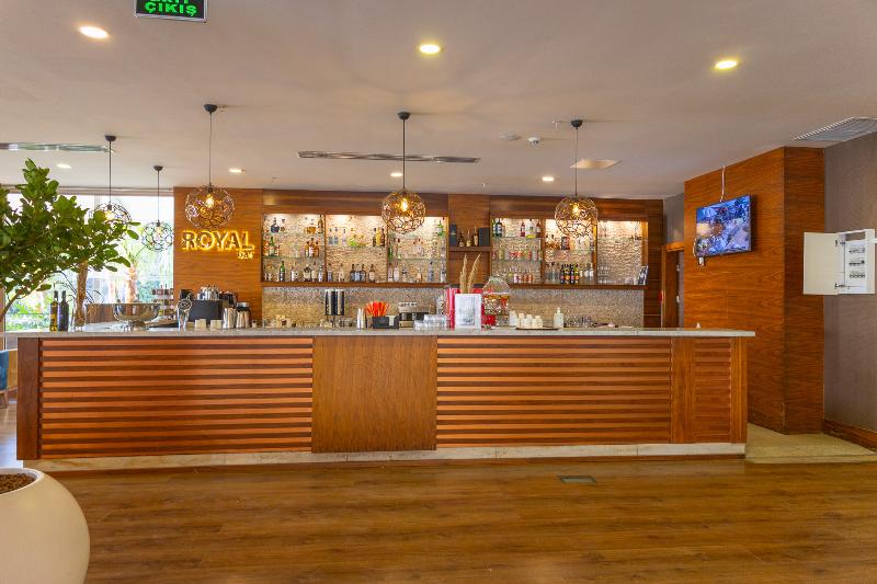Ramada Resort By Wyndham Kusadasi - Bar