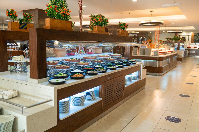 Ramada Resort By Wyndham Kusadasi - Restoran