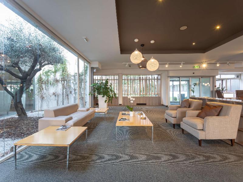 Living Place Hotel - Lobi