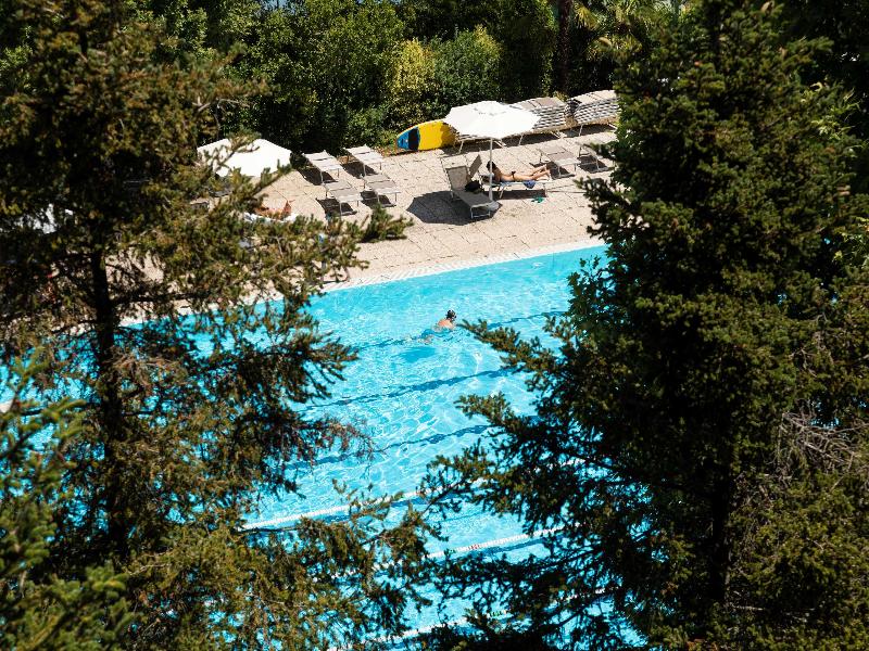 Living Place Hotel - Havuz