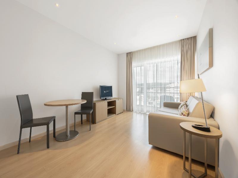 Eurostars Oasis Plaza - Oda
