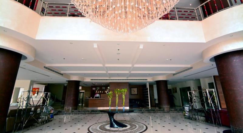 Sunday Millennia Hotel - Lobi