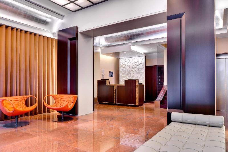 Renaissance Lucerne Hotel - Lobi