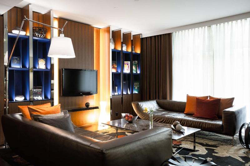 Renaissance Lucerne Hotel - Lobi