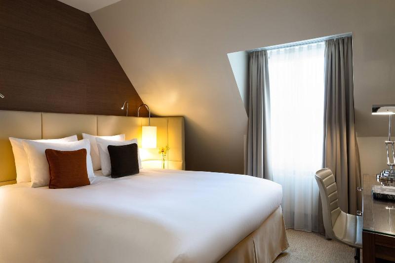 Renaissance Lucerne Hotel - Oda