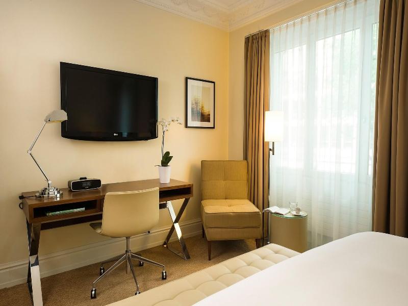 Renaissance Lucerne Hotel - Oda