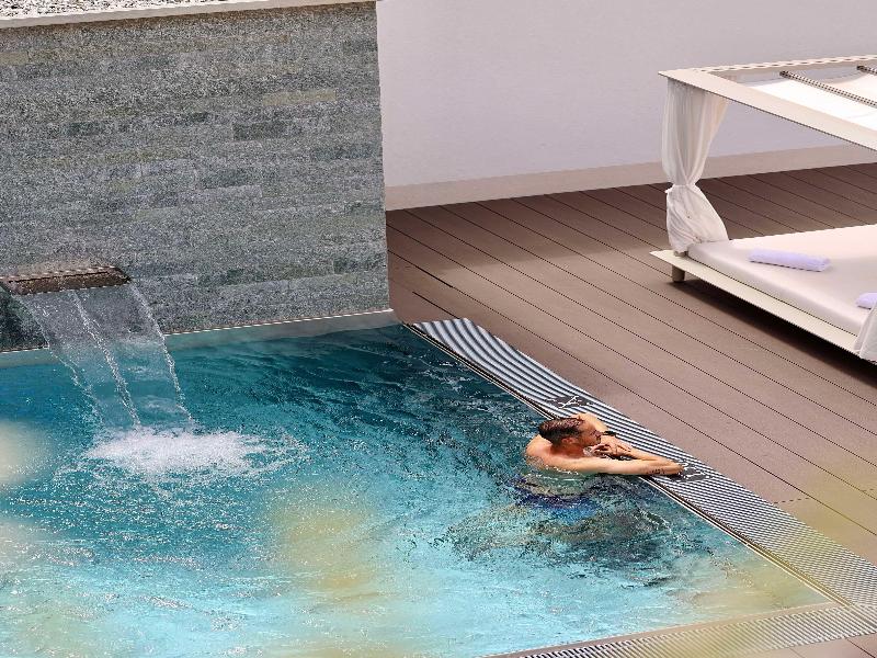 Kempinski Grand Hotel des Bains - Havuz