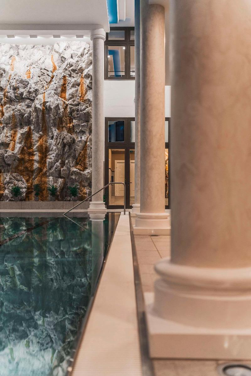 Kempinski Grand Hotel des Bains - Havuz