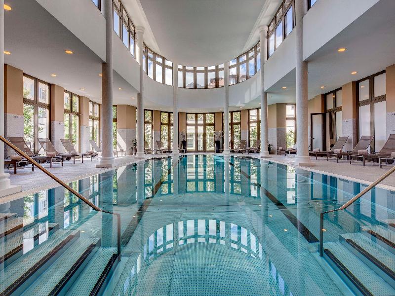 Kempinski Grand Hotel des Bains - Havuz