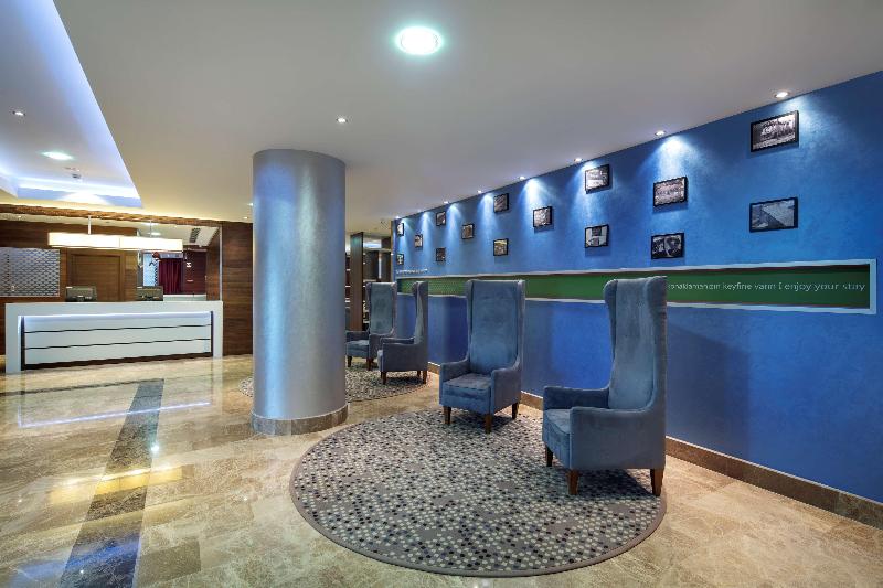 Hampton By Hilton Istanbul Kayasehir - Lobi