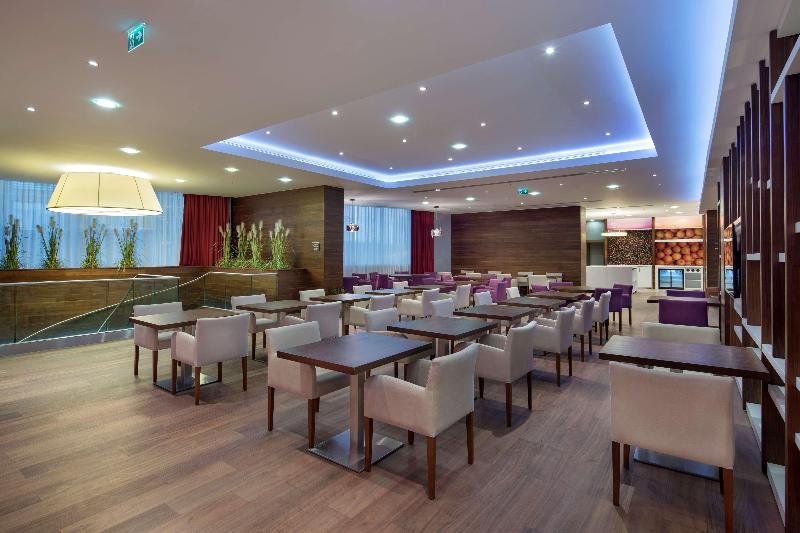 Hampton By Hilton Istanbul Kayasehir - Lobi