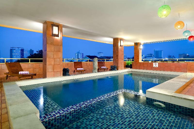 Best Western Plus Makasar Beach - Havuz