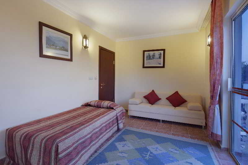 Larissa Sultan Beach fotoÄŸrafÄ±