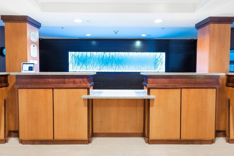 Fairfield Inn Medford Long Island - Lobi