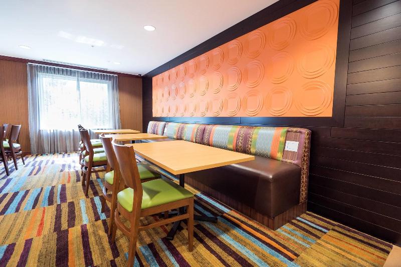Fairfield Inn Medford Long Island - Restoran