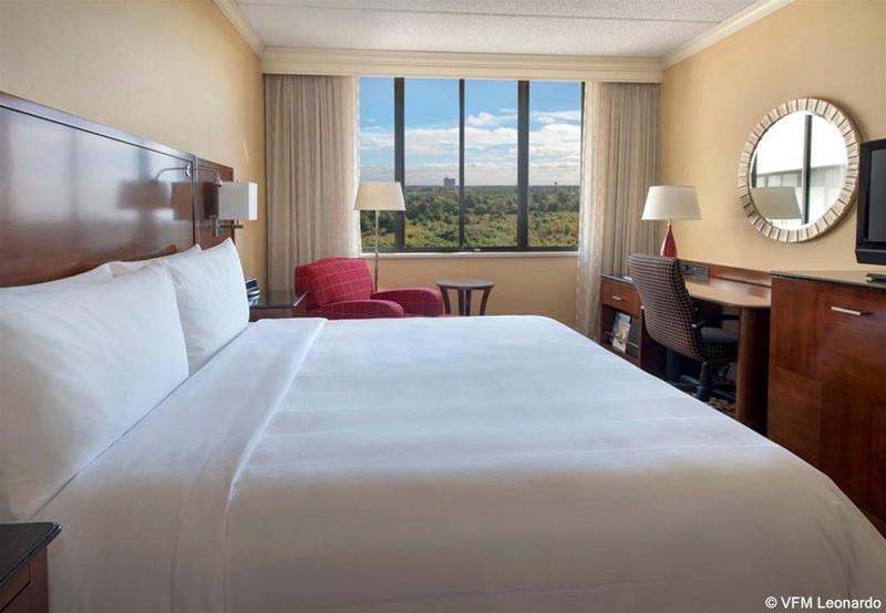 Long Island Marriott - Genel