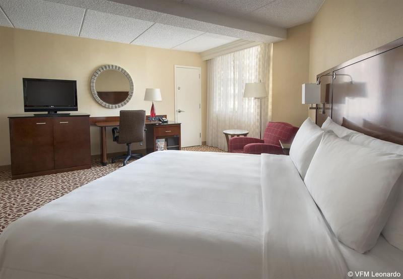 Long Island Marriott - Genel