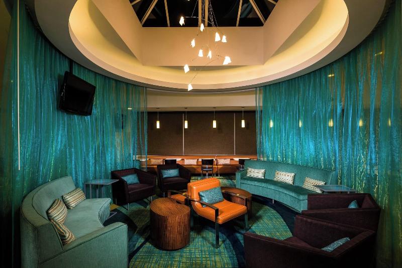 SpringHill Suites New York LaGuardia Airport - Lobi