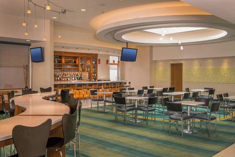 SpringHill Suites New York LaGuardia Airport - Lobi