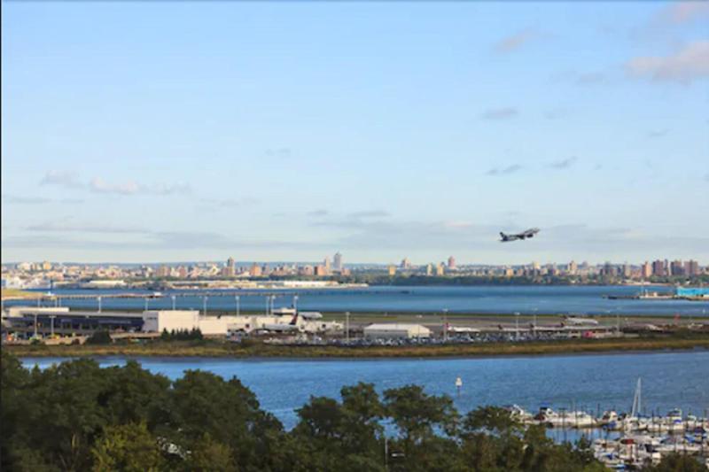 SpringHill Suites New York LaGuardia Airport - Genel
